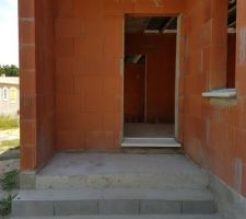 Les marches d'escalier du proche d'entrée