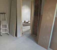Ca a bien avancé!! chambre 2