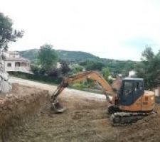 Début du terrassement: enrochement