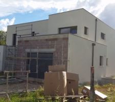 Suite de la mise en beauté de la façade avant