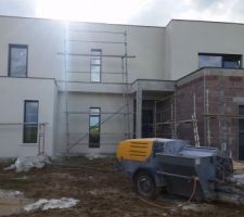 Suite de la mise en beauté de la façade avant