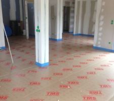 L'isolant qui accueillera le plancher chauffant.