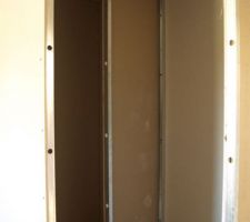 3 aout : coin douche dans chambre parents