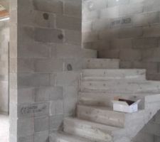 Escalier beton