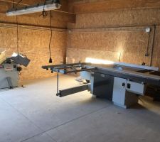 Mise en place des machines dans l'atelier