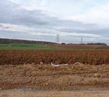 Devant notre futur terrain pour la première fois