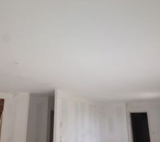 Plafond terminé - Impression PRINTOPRIM + Peinture HERMINA PREMIUM