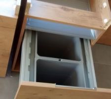Meubles de cuisine ( poubelles)