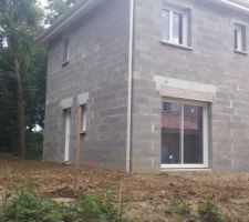 Nous avons &eacute;vacu&eacute; 6 camions sur la partie avant du terrain.
On peut mieux circuler ?