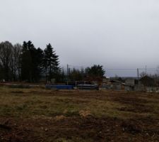 Chantier de préparation du lotissement.
Vue depuis notre terrain.