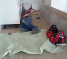 Apr&egrave;s v&eacute;rification, tout &agrave; l'air bon... c'est parti pour la pose...