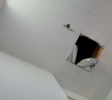 Chape &eacute;tage termin&eacute;e. En cours sur chauffage au sol au RDC.