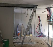 Chambre/ bureau, cuisine et WC