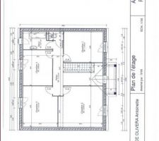 Le plan du 1er etage,finalement les wc seront dans la salle de bain, histoire d'agrandir la salle de bain et on a egalement modifier l?emplacement d'une des porte des chambres.