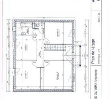Le plan du 1er etage,finalement les wc seront dans la salle de bain, histoire d'agrandir la salle de bain et on a egalement modifier l?emplacement d'une des porte des chambres.