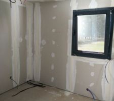 Début de l'enduisage intérieur !!