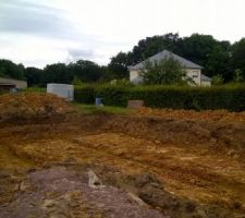 Trou fondation en cours.