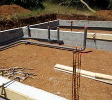 Canalisations posées, partie salle de bain "des enfants"