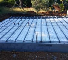 Pose du plancher en cours