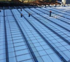 Pose du plancher en cours