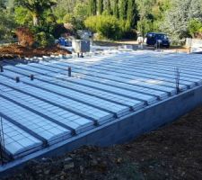 Pose du plancher en cours