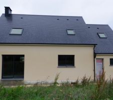 Enduit terminé le 29/06/16. Photo du jour prise sous la pluie enduit frais.