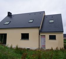 Enduit terminé le 29/06/16. Photo du jour prise sous la pluie enduit frais.