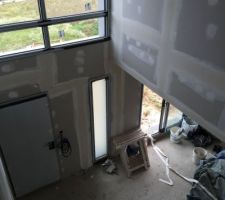 Vue vide sur hall placo terminer