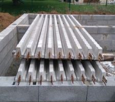 Livraison des matériaux pour faire notre dalle.
