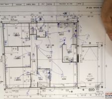 Le plan de notre maison, taggué du réseau électrique