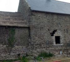 Agrandissement de la fenêtre dans la cuisine vu de l'arriere