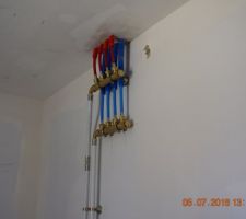 Chape, plomberie et placo terminés. Dernières finitions électriques et cie.