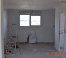 Chape, plomberie et placo terminés. Dernières finitions électriques et cie.