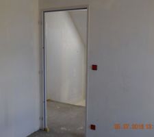 Chape, plomberie et placo terminés. Dernières finitions électriques et cie.