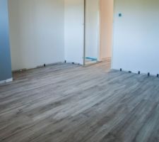 Parquet dans la chambre