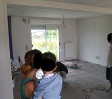 D&eacute;but de la pose du carrelage + chape