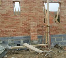 Notre debut de tour qui soutiendra l'avanc&eacute;e de toit