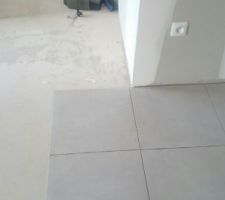 Carrelage rdc en cours...