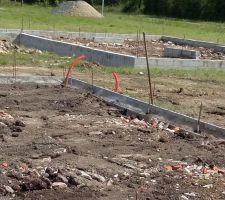 Fondation de la maison faite par le ma&ccedil;on