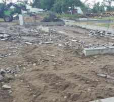 Fondation de la maison faite par le ma&ccedil;on