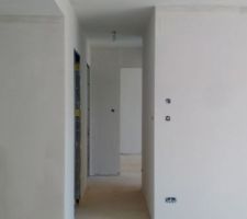 Application de la finition sur le placo