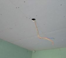 Salle de bain du rez de chauss&eacute;e