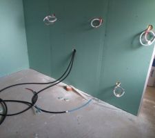 Salle de bain du rez de chauss&eacute;e