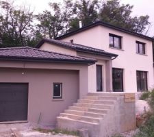 Façade avant terminée!
