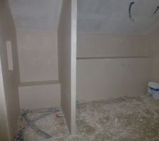 Salle de bain plâtrée