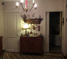 Pièce de repos (actuelle cuisine) avant que la maison ne soit vidée