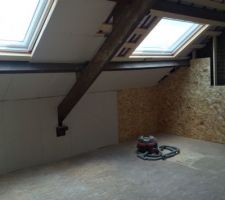 Cloisons de la future chambre de la suite parentale