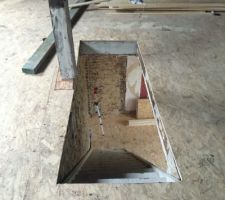 Descente d'escalier de la suite parentale au premier étage, début du sol