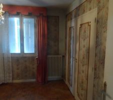 Future chambre d'enfant avec dressing