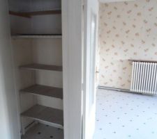 Entrée de la future SdB (ancienne cuisine)